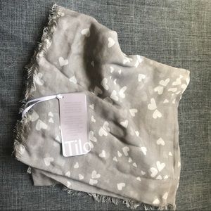 TILO Gray Scarf with White Hearts